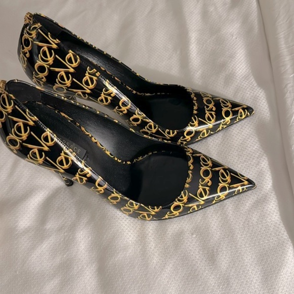 Versace Pumps (Heels) Size 39 (US 8.5)